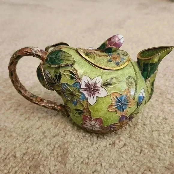 Cloisonné 3D Ornate Green Pear Pitcher Teapot- Decorative Only RS - Picture 1 of 5